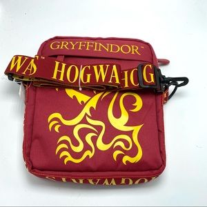 Universal Gryffindor Red and Yellow Crossbody Bag. NEW